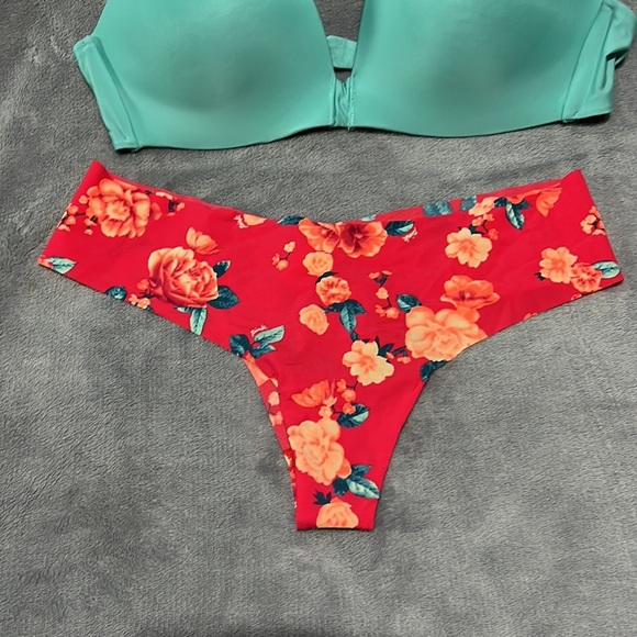 Victorias Secret Teal Bra and Pantie - Picture 2 of 8